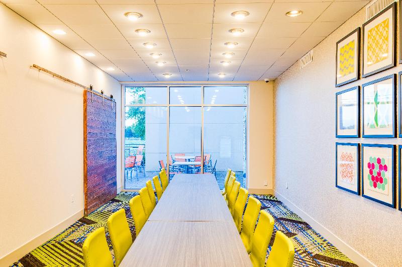 فندق Holiday Inn Express & Suites Russellville, An Ihg