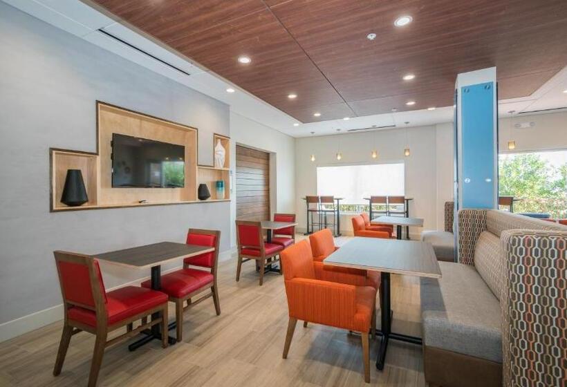 בית מלון כפרי Holiday Inn Express & Suites Southaven Central Memphis, An Ihg