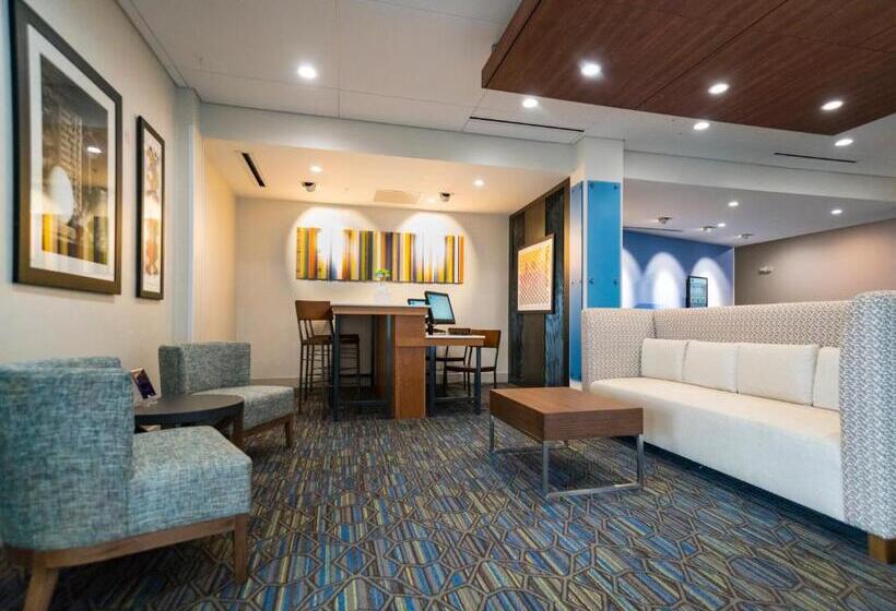 בית מלון כפרי Holiday Inn Express & Suites Southaven Central Memphis, An Ihg