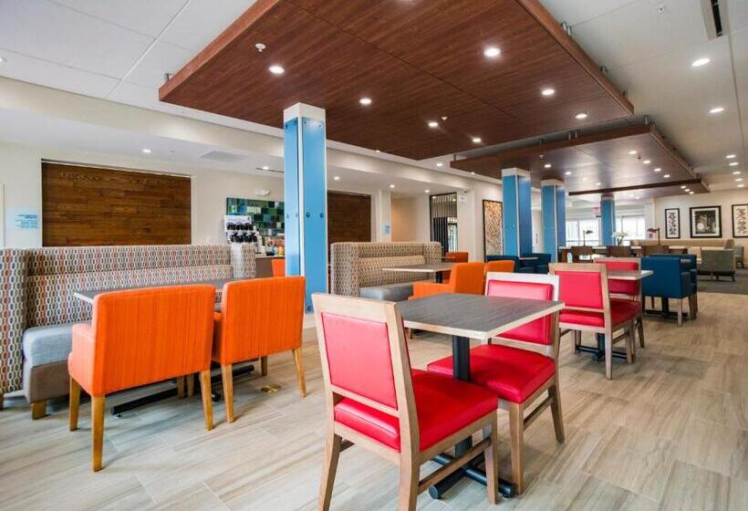 בית מלון כפרי Holiday Inn Express & Suites Southaven Central Memphis, An Ihg