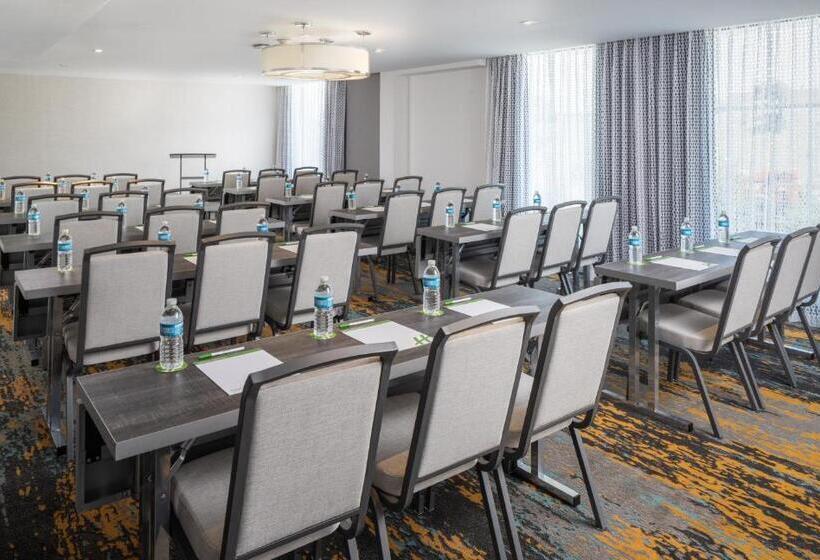 فندق Doubletree By Hilton Miami North I 95