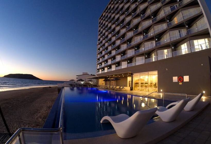 ホテル Holiday Inn Resort Mazatlan By Ihg