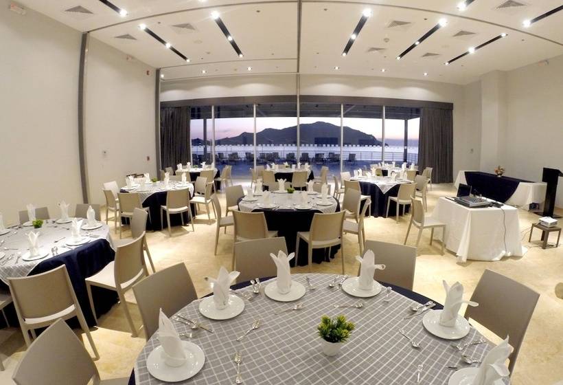 ホテル Holiday Inn Resort Mazatlan By Ihg