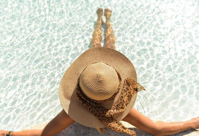 Iara Beach Hotel Boutique