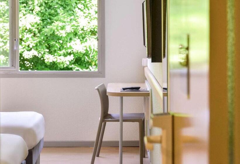 בית מלון כפרי Ibis Budget Pau Lescar