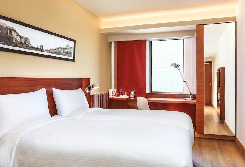 בית מלון כפרי Ibis Hyderabad Hitech City