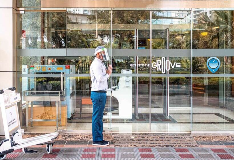 בית מלון כפרי Ibis Hyderabad Hitech City