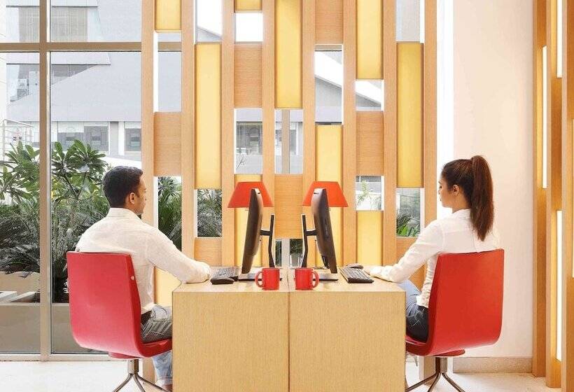 בית מלון כפרי Ibis Hyderabad Hitech City