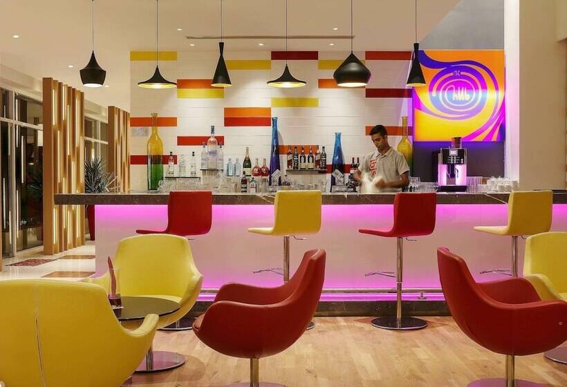 בית מלון כפרי Ibis Hyderabad Hitech City