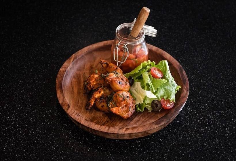 בית מלון כפרי Ibis Hyderabad Hitech City