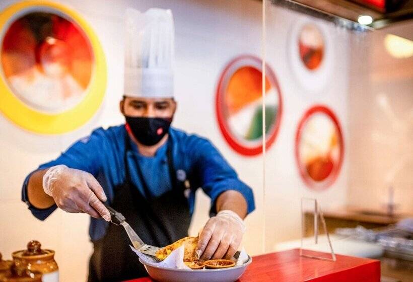 בית מלון כפרי Ibis Hyderabad Hitech City