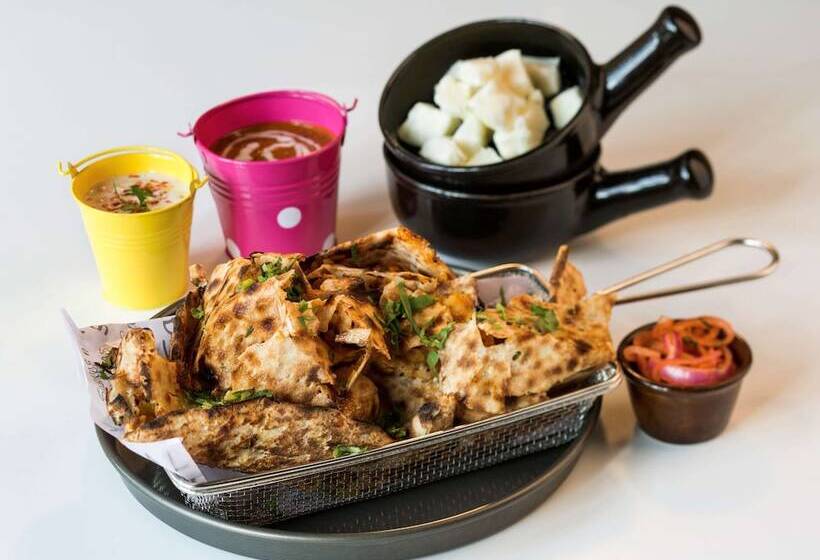 בית מלון כפרי Ibis Hyderabad Hitech City