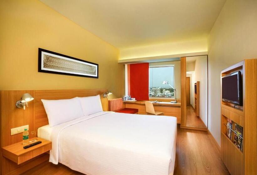 בית מלון כפרי Ibis Hyderabad Hitech City