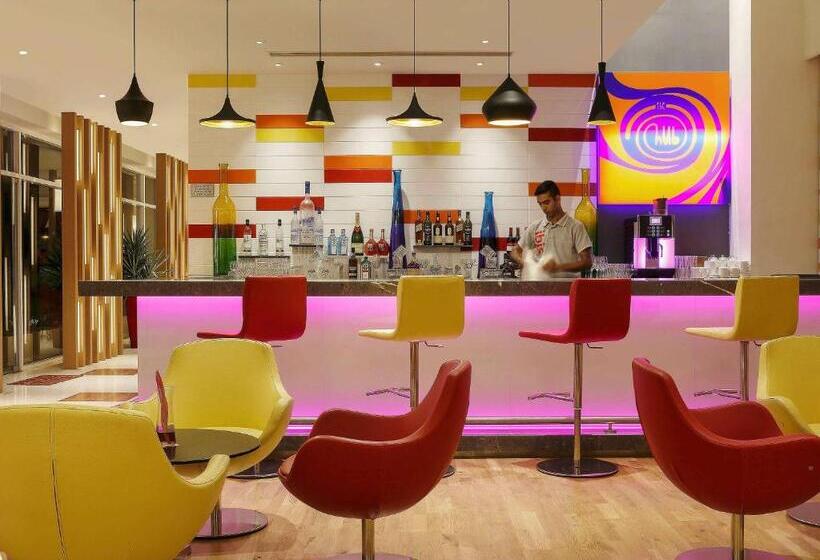 בית מלון כפרי Ibis Hyderabad Hitech City