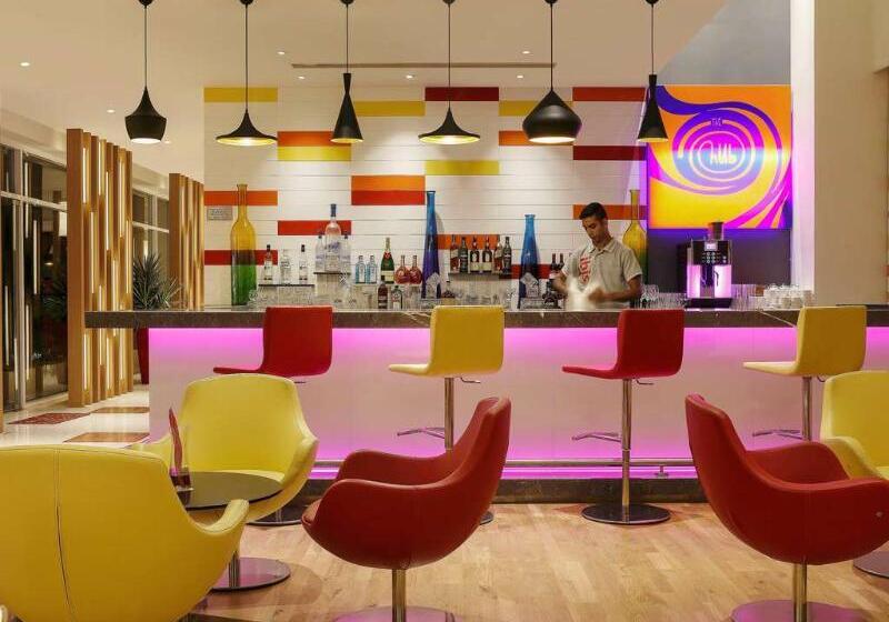 בית מלון כפרי Ibis Hyderabad Hitech City