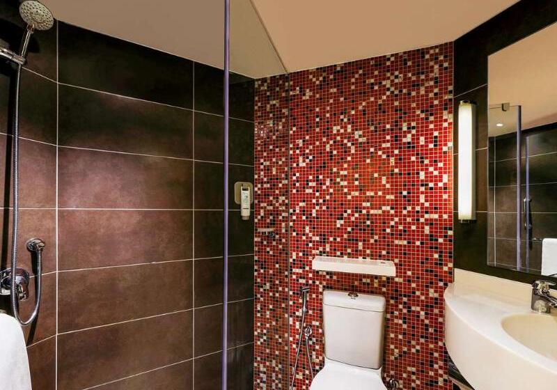 בית מלון כפרי Ibis Hyderabad Hitech City