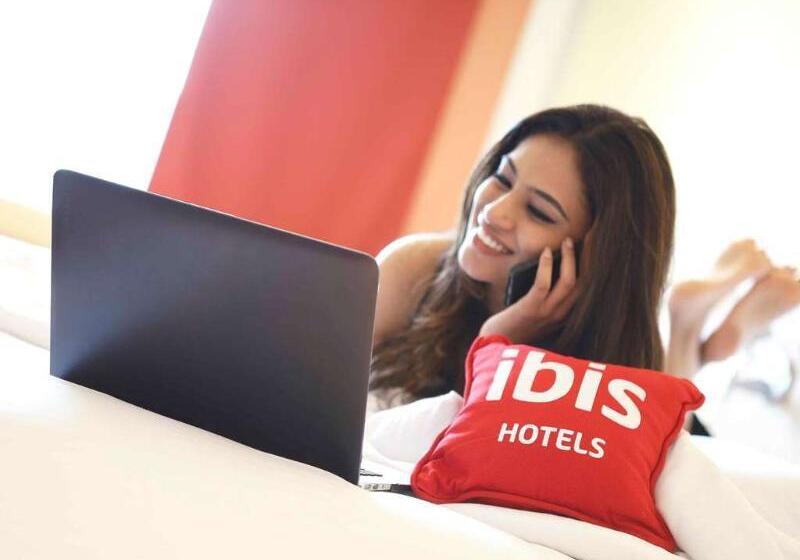 בית מלון כפרי Ibis Hyderabad Hitech City