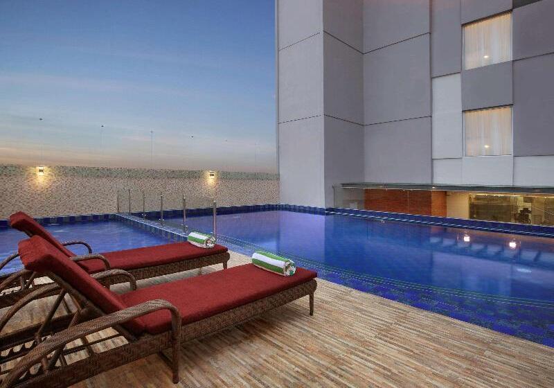 Отель Ibis Styles Makassar Sam Ratulangi