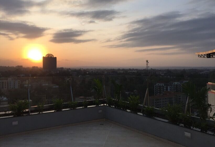 ホテル Ibis Styles Nairobi Westlands