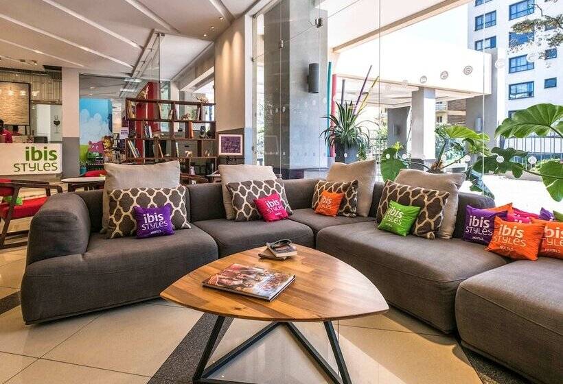 ホテル Ibis Styles Nairobi Westlands