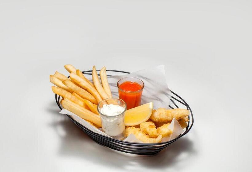 בית מלון כפרי Ibis Yogyakarta Adi Sucipto