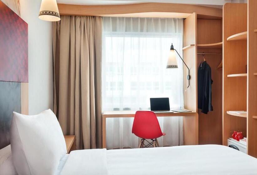 בית מלון כפרי Ibis Yogyakarta Adi Sucipto