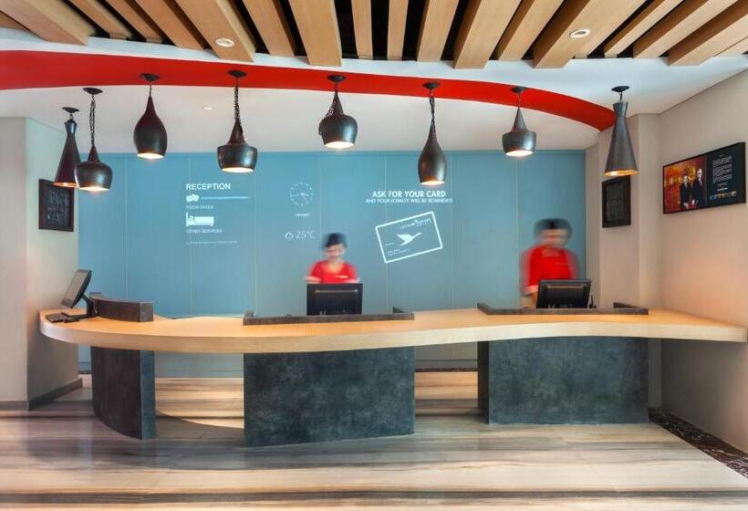 בית מלון כפרי Ibis Yogyakarta Adi Sucipto