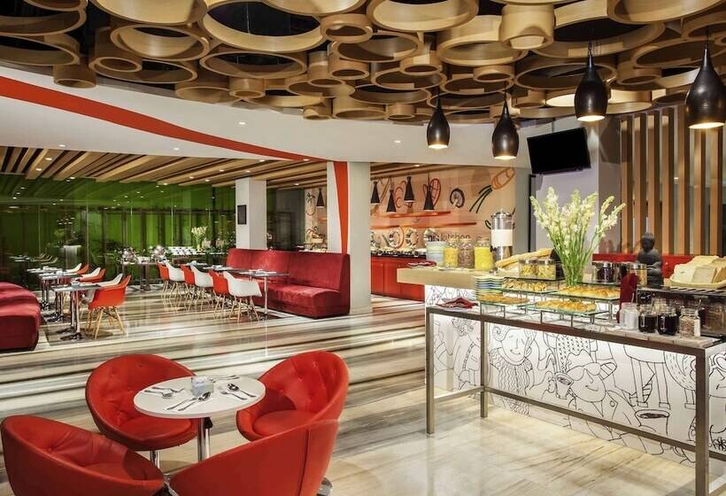 בית מלון כפרי Ibis Yogyakarta Adi Sucipto