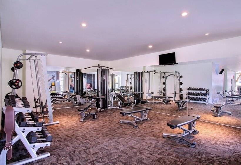 בית מלון כפרי Ibis Yogyakarta Adi Sucipto