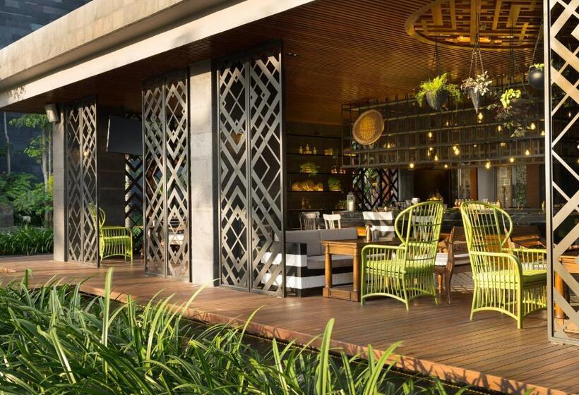 בית מלון כפרי Indigo Bali Seminyak Beach, An Ihg