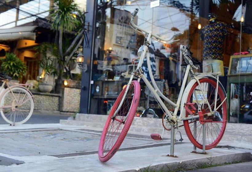 בית מלון כפרי Indigo Bali Seminyak Beach, An Ihg