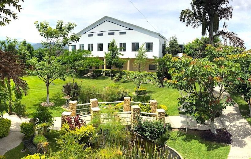 בית מלון כפרי Js