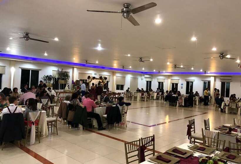 בית מלון כפרי Js