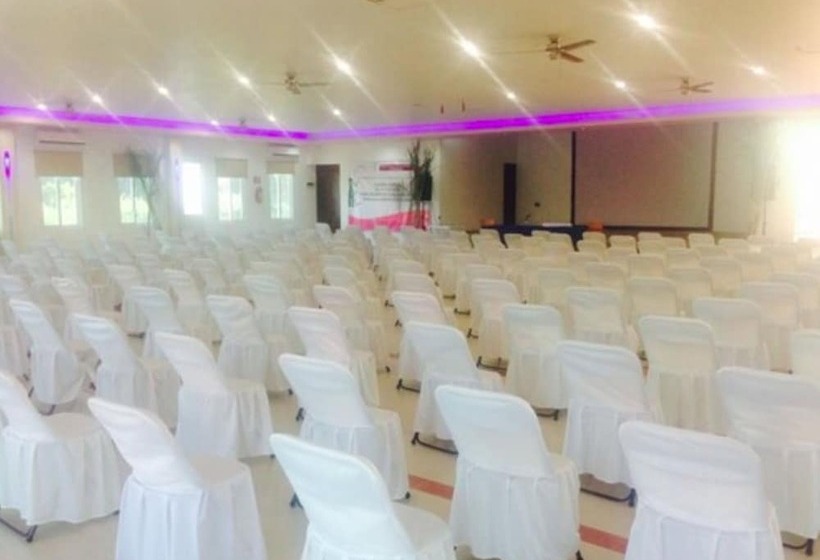 בית מלון כפרי Js