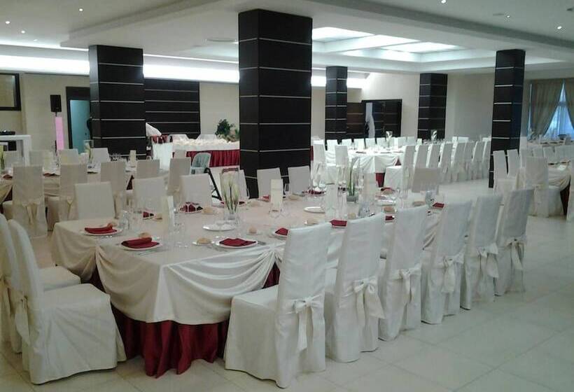 Отель La Fonte dell'Astore