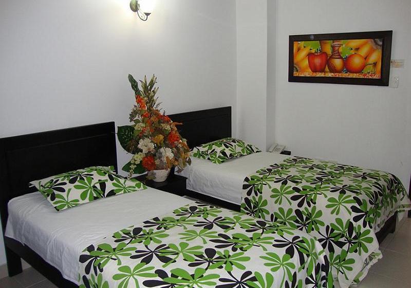 Отель La Media Naranja