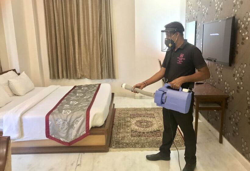 בית מלון כפרי Leela Grande