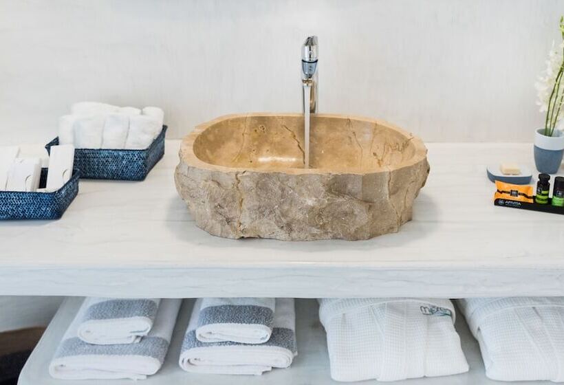 هتل Maregio Suites