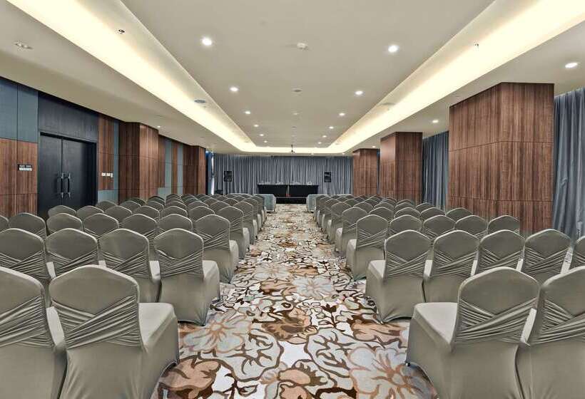 酒店 Melia Makassar