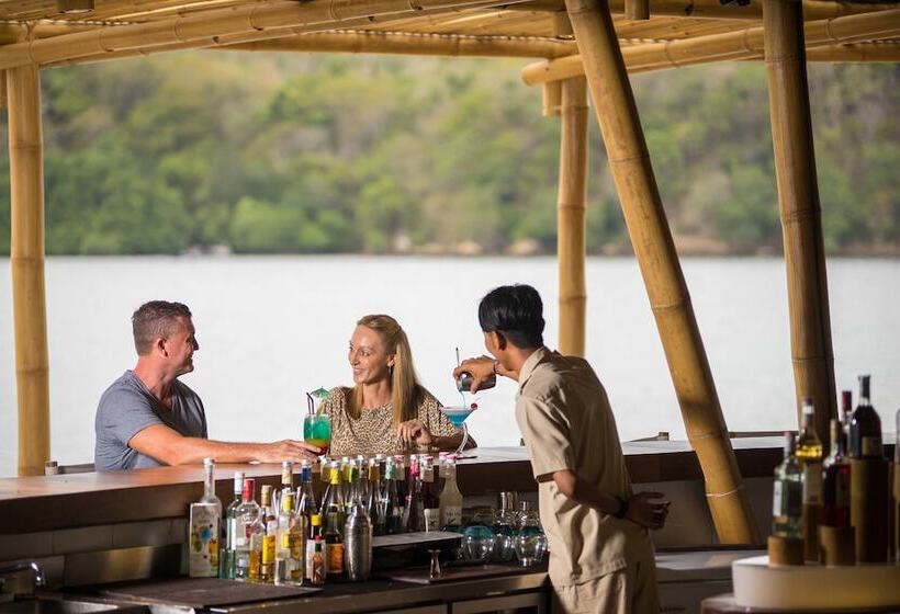 בית מלון כפרי Menjangan Dynasty Resort