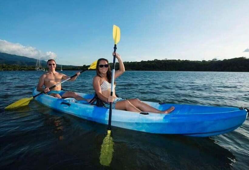 בית מלון כפרי Menjangan Dynasty Resort