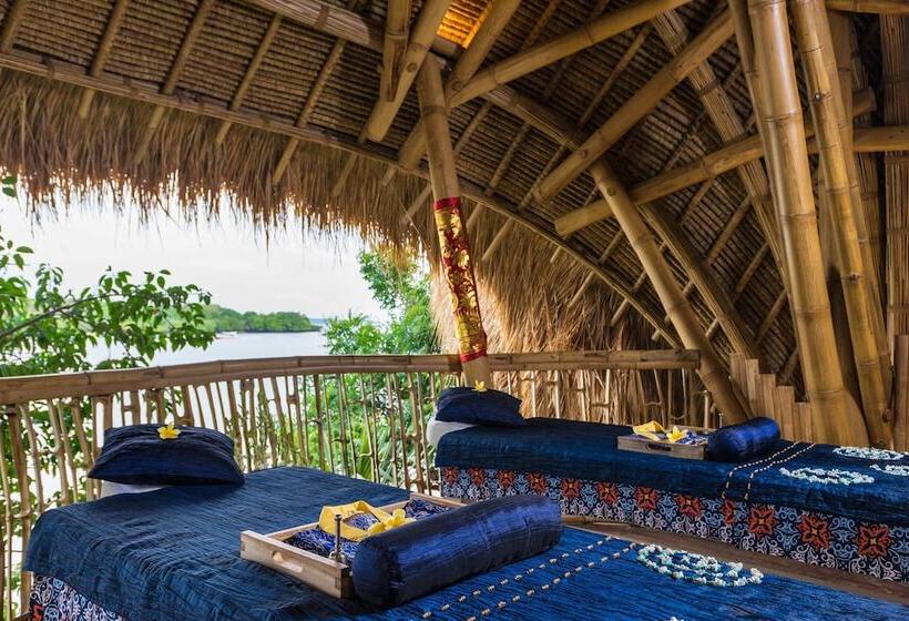 בית מלון כפרי Menjangan Dynasty Resort