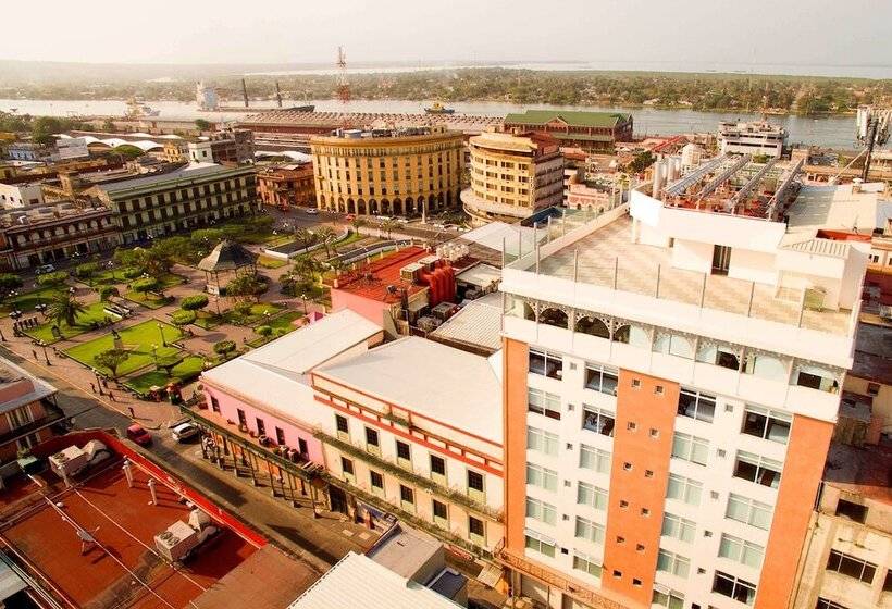 호텔 Ramada By Wyndham Tampico Centro