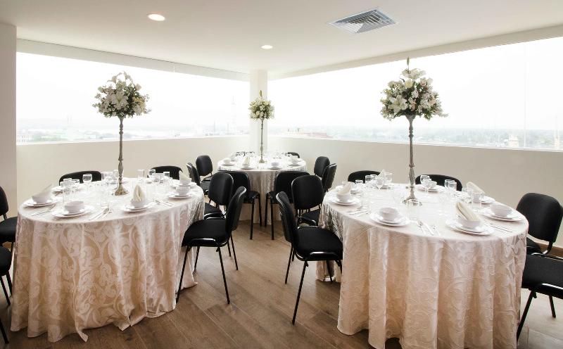 호텔 Ramada By Wyndham Tampico Centro