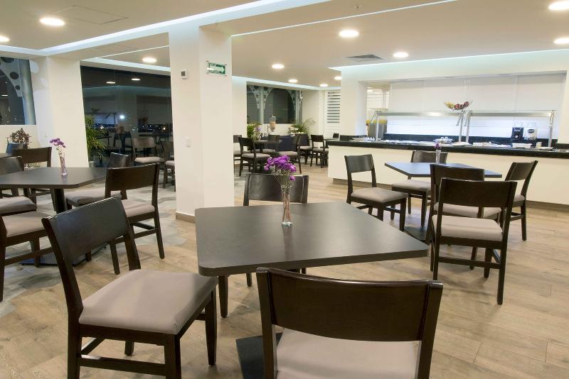 호텔 Ramada By Wyndham Tampico Centro