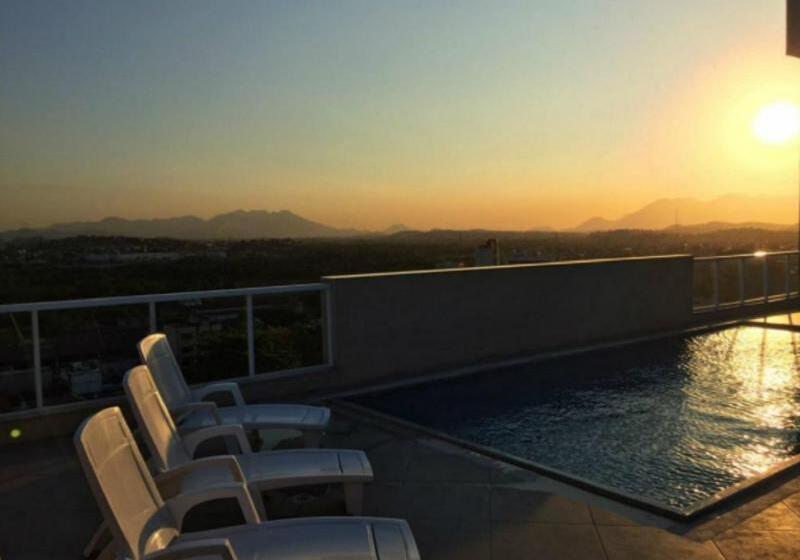 ホテル Mont Blanc Suites Duque De Caxias