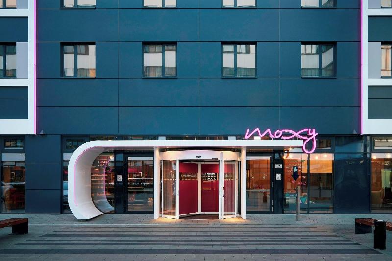 Отель Moxy Frankfurt Eschborn