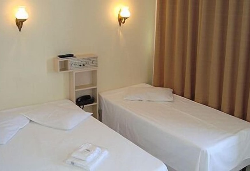 호텔 Oasis Chartouni