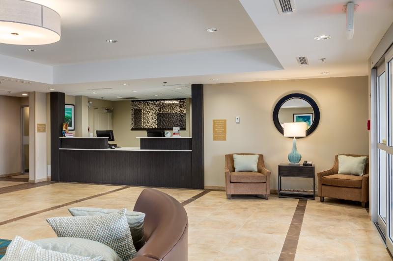 בית מלון כפרי Park Inn By Radisson, Calgary Airport North, Ab