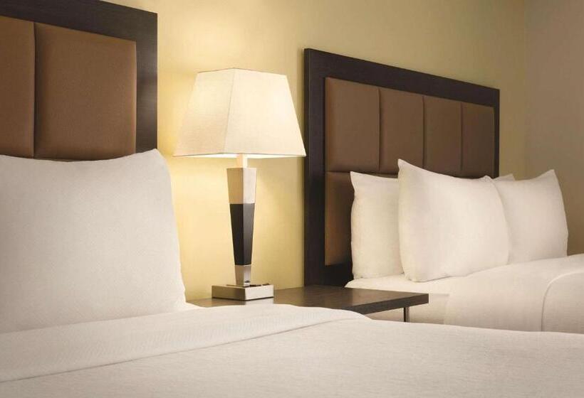 בית מלון כפרי Park Inn By Radisson, Calgary Airport North, Ab